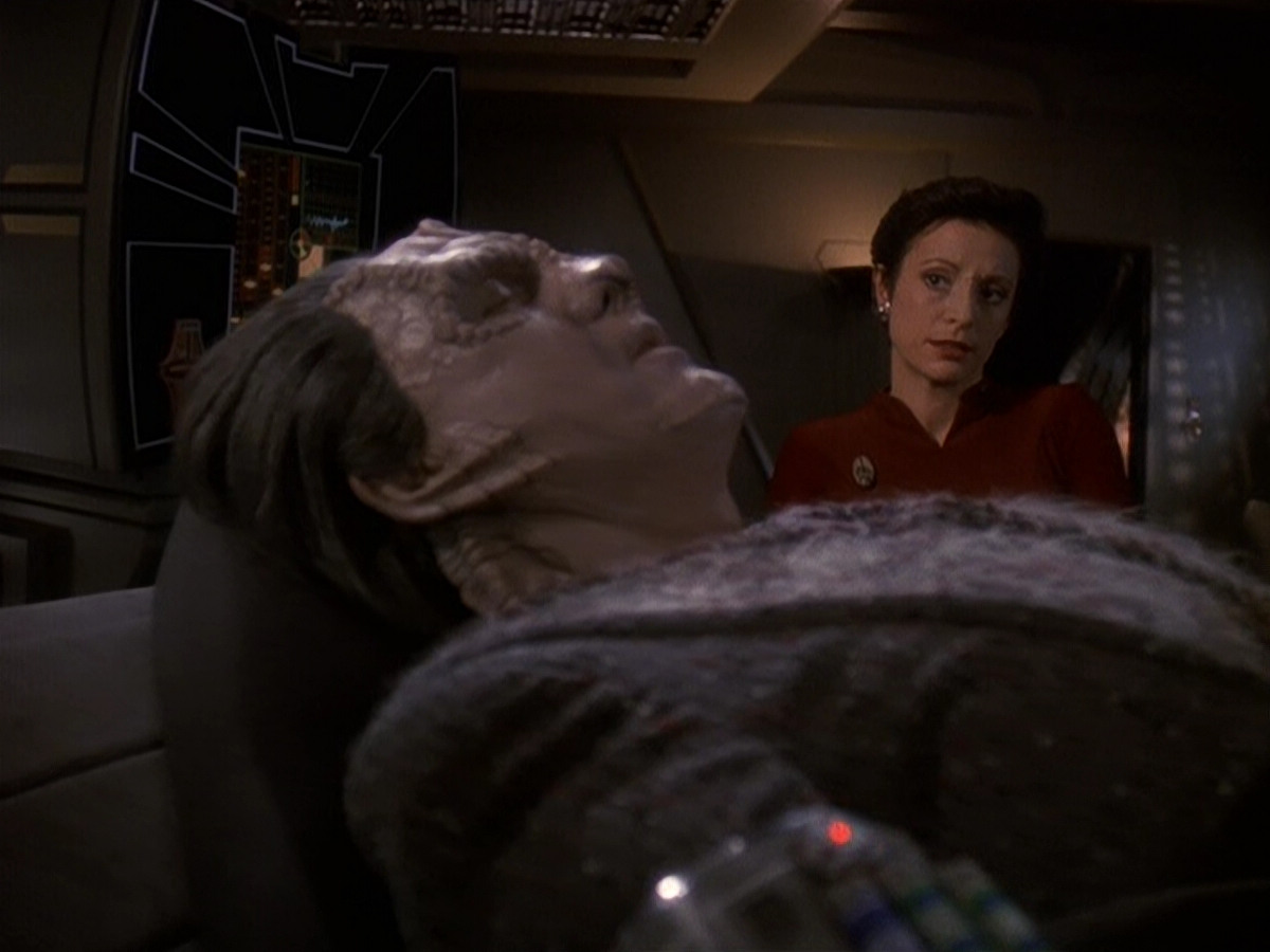 extant_StarTrek_DS9_5x19-TiesOfBloodAndWater_01697.jpg