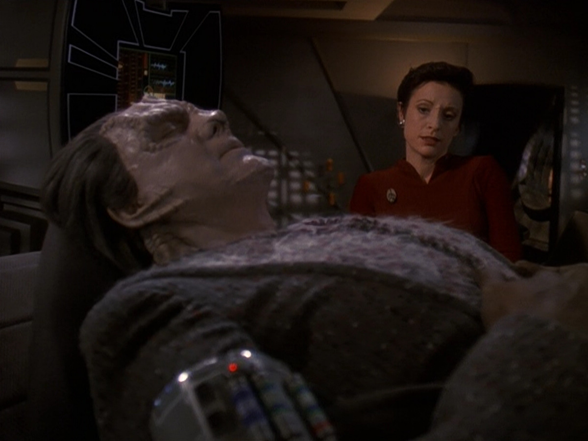 extant_StarTrek_DS9_5x19-TiesOfBloodAndWater_01699.jpg