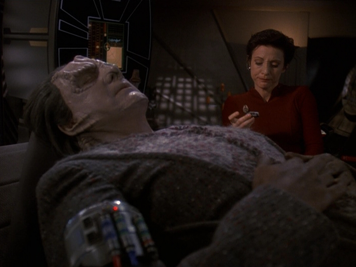 extant_StarTrek_DS9_5x19-TiesOfBloodAndWater_01711.jpg