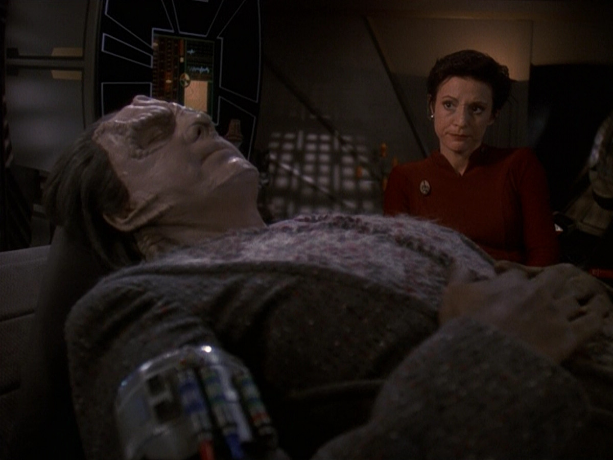 extant_StarTrek_DS9_5x19-TiesOfBloodAndWater_01712.jpg