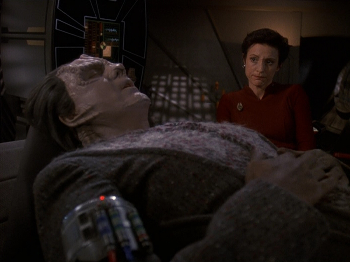 extant_StarTrek_DS9_5x19-TiesOfBloodAndWater_01714.jpg