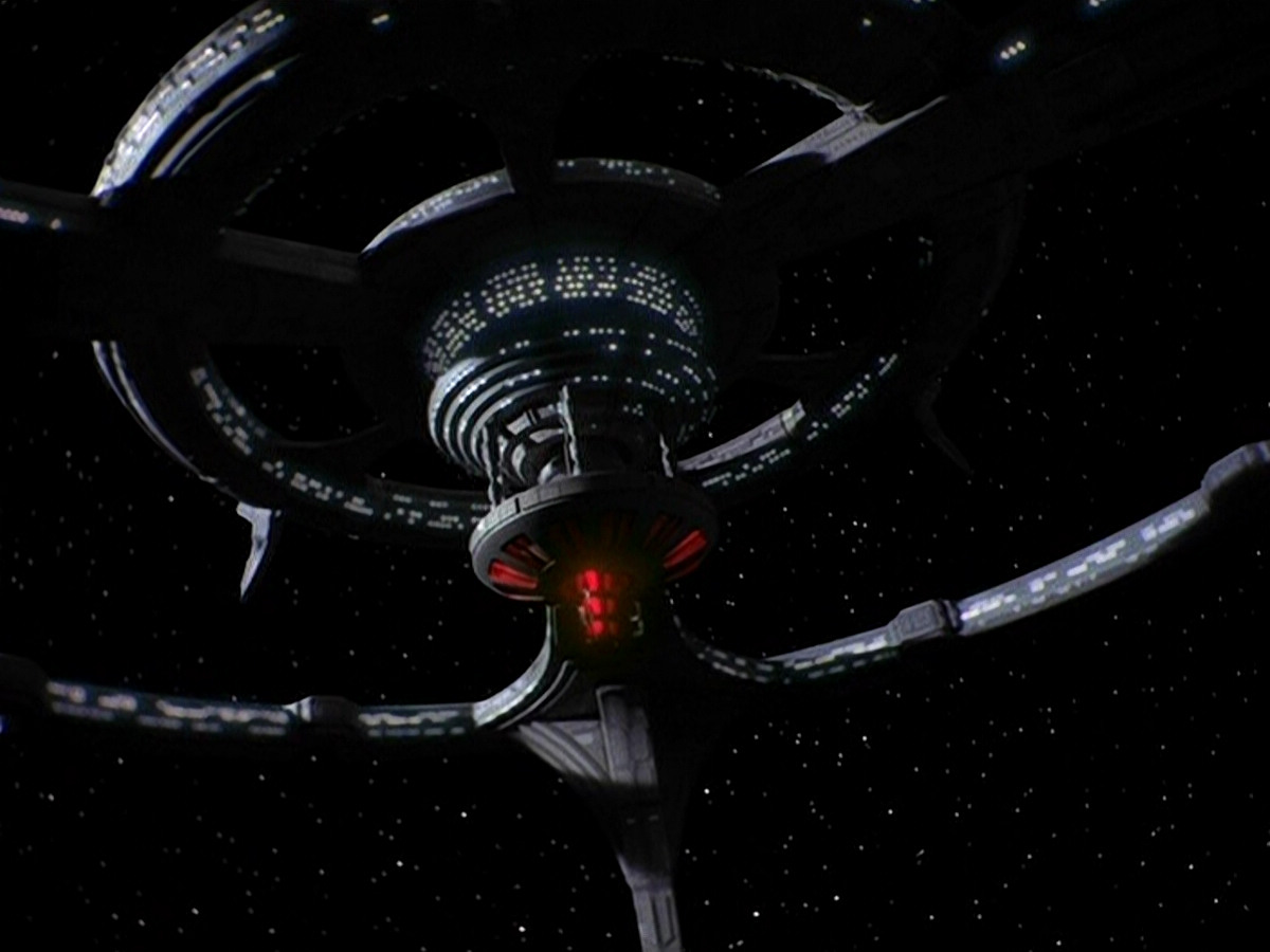extant_StarTrek_DS9_5x19-TiesOfBloodAndWater_01731.jpg