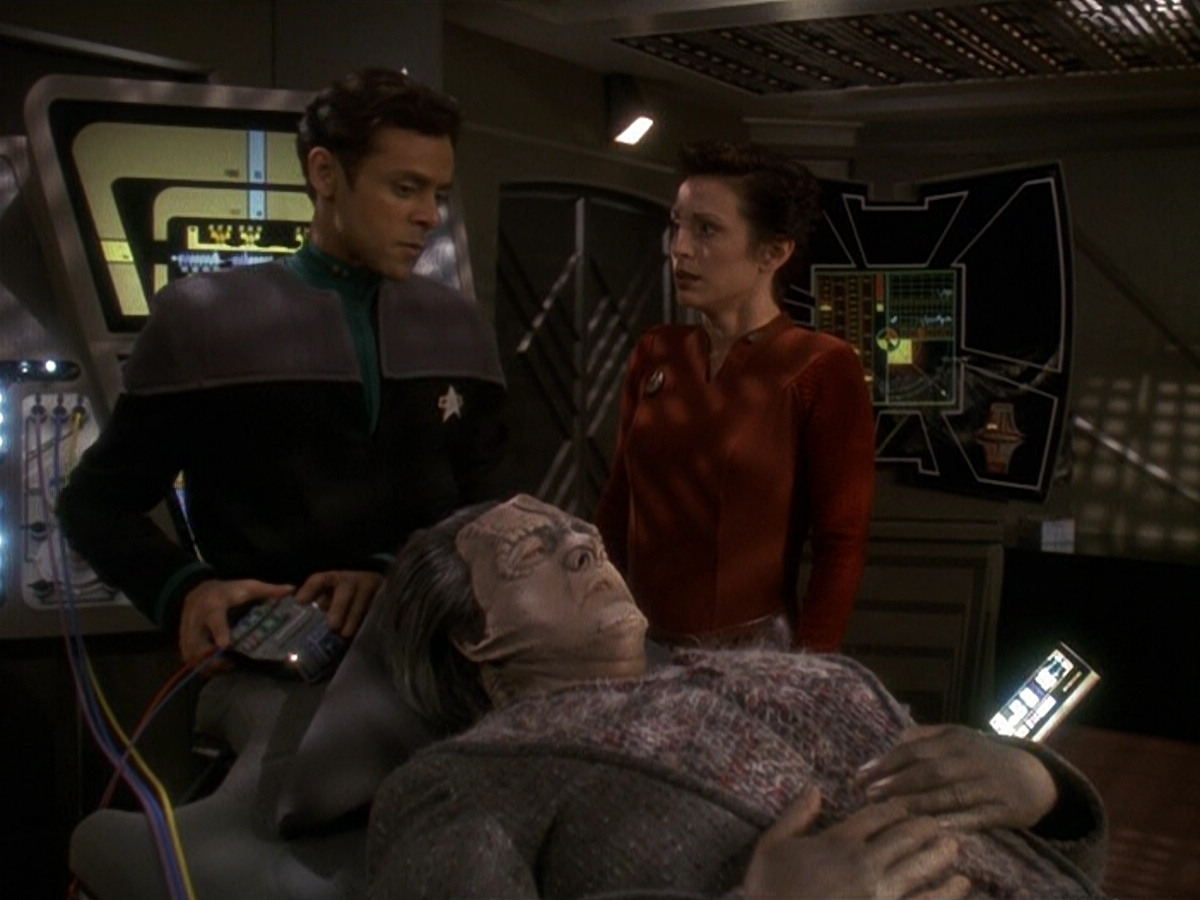 extant_StarTrek_DS9_5x19-TiesOfBloodAndWater_01787.jpg