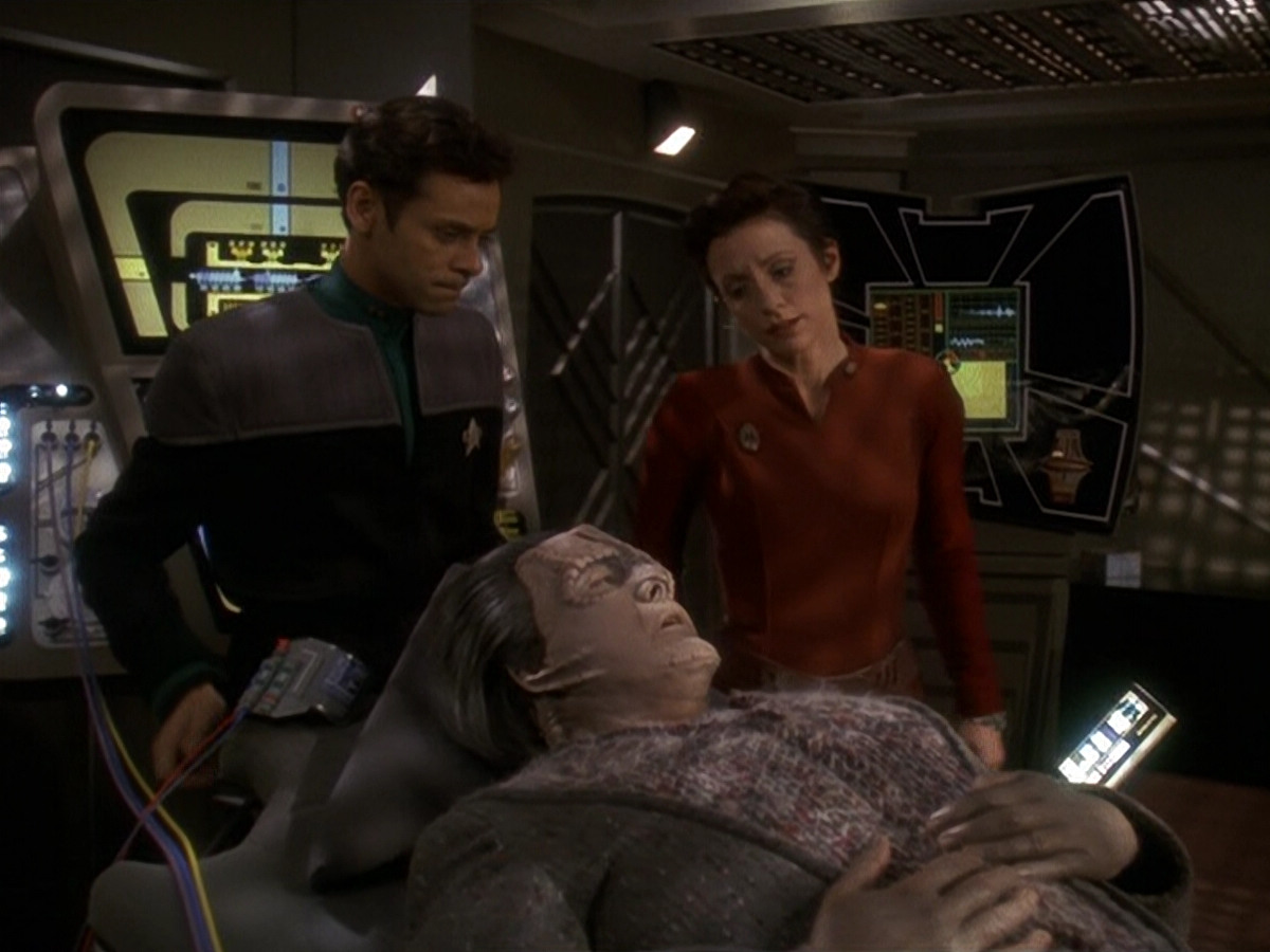 extant_StarTrek_DS9_5x19-TiesOfBloodAndWater_01792.jpg