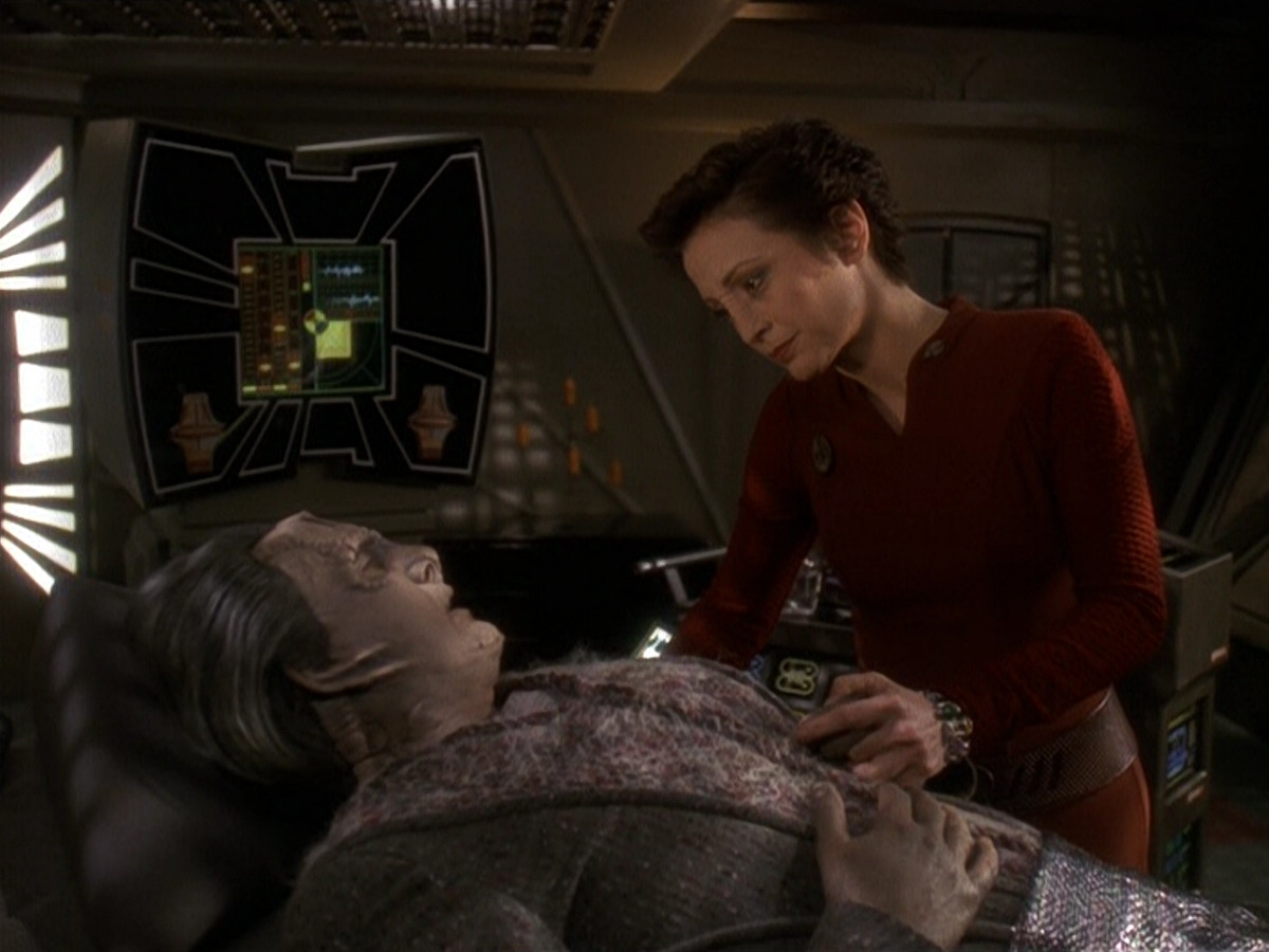 extant_StarTrek_DS9_5x19-TiesOfBloodAndWater_01798.jpg
