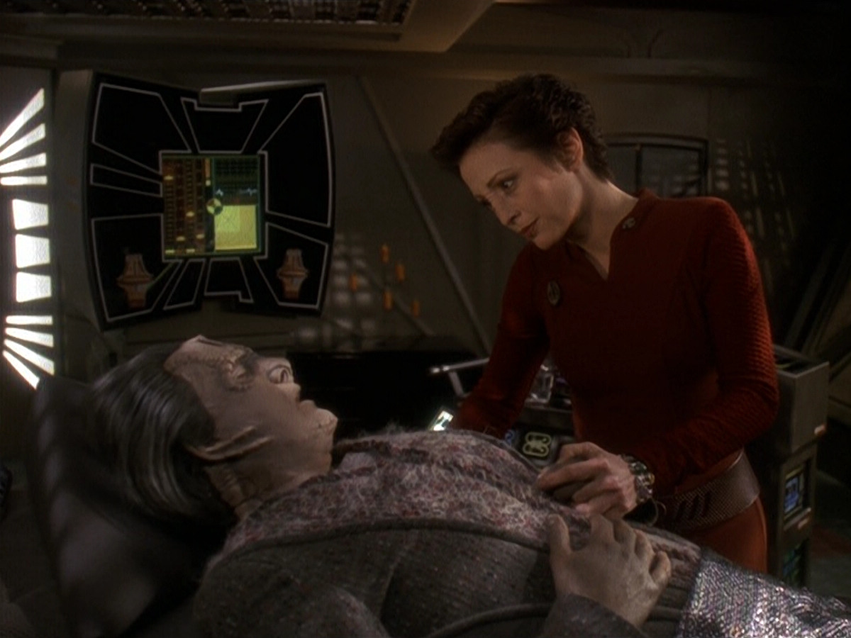 extant_StarTrek_DS9_5x19-TiesOfBloodAndWater_01802.jpg