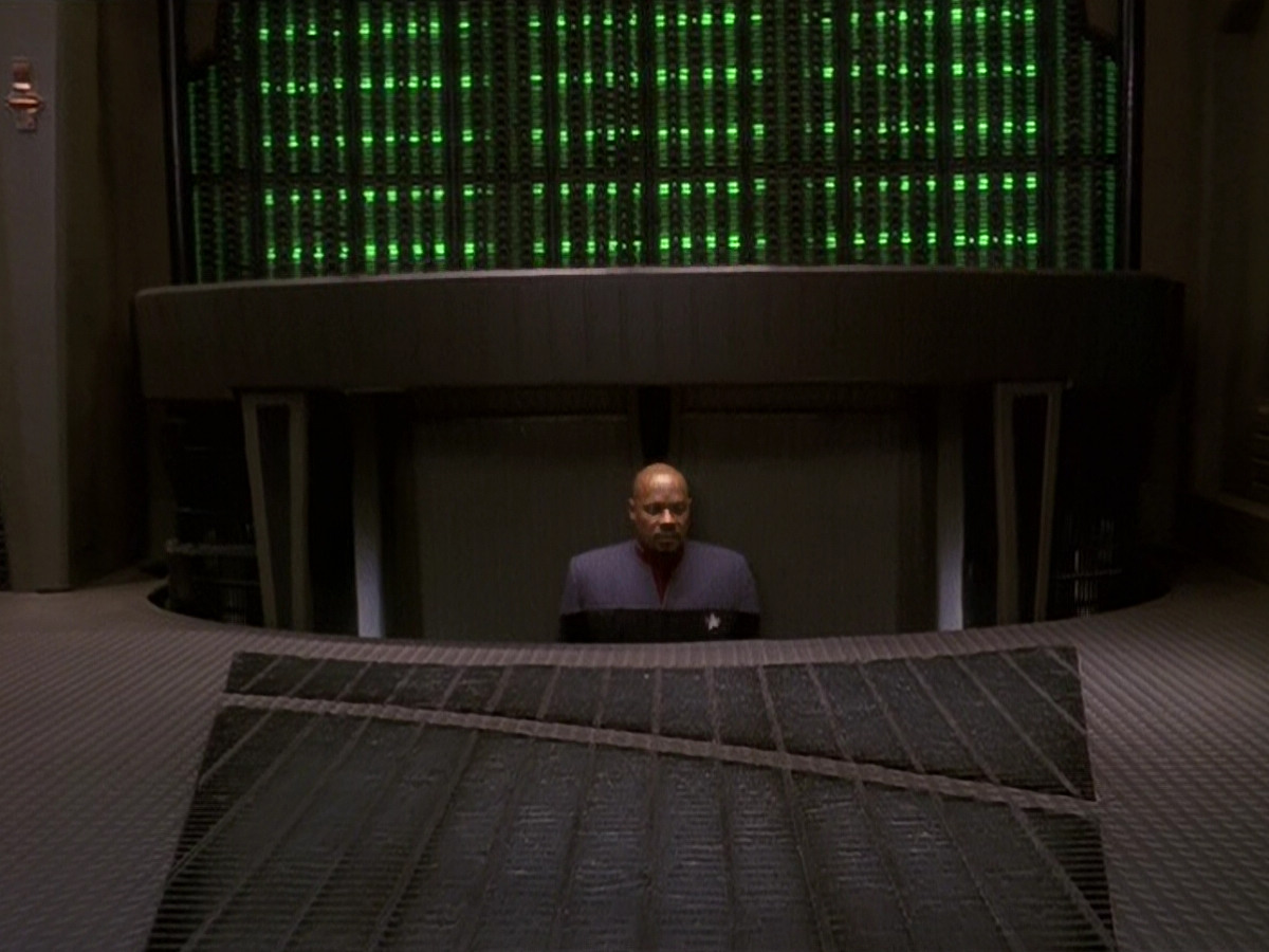 extant_StarTrek_DS9_5x19-TiesOfBloodAndWater_01834.jpg