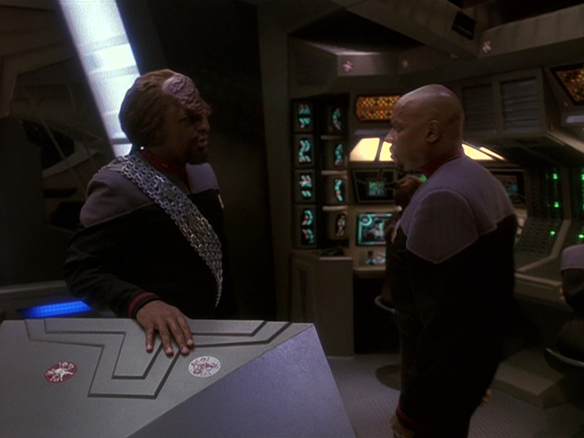 extant_StarTrek_DS9_5x19-TiesOfBloodAndWater_01842.jpg