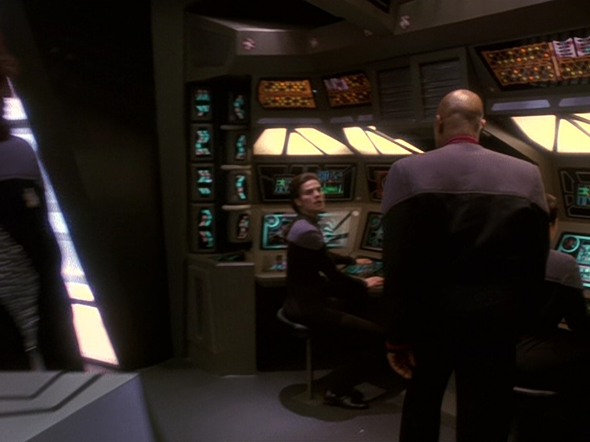 extant_StarTrek_DS9_5x19-TiesOfBloodAndWater_01845.jpg