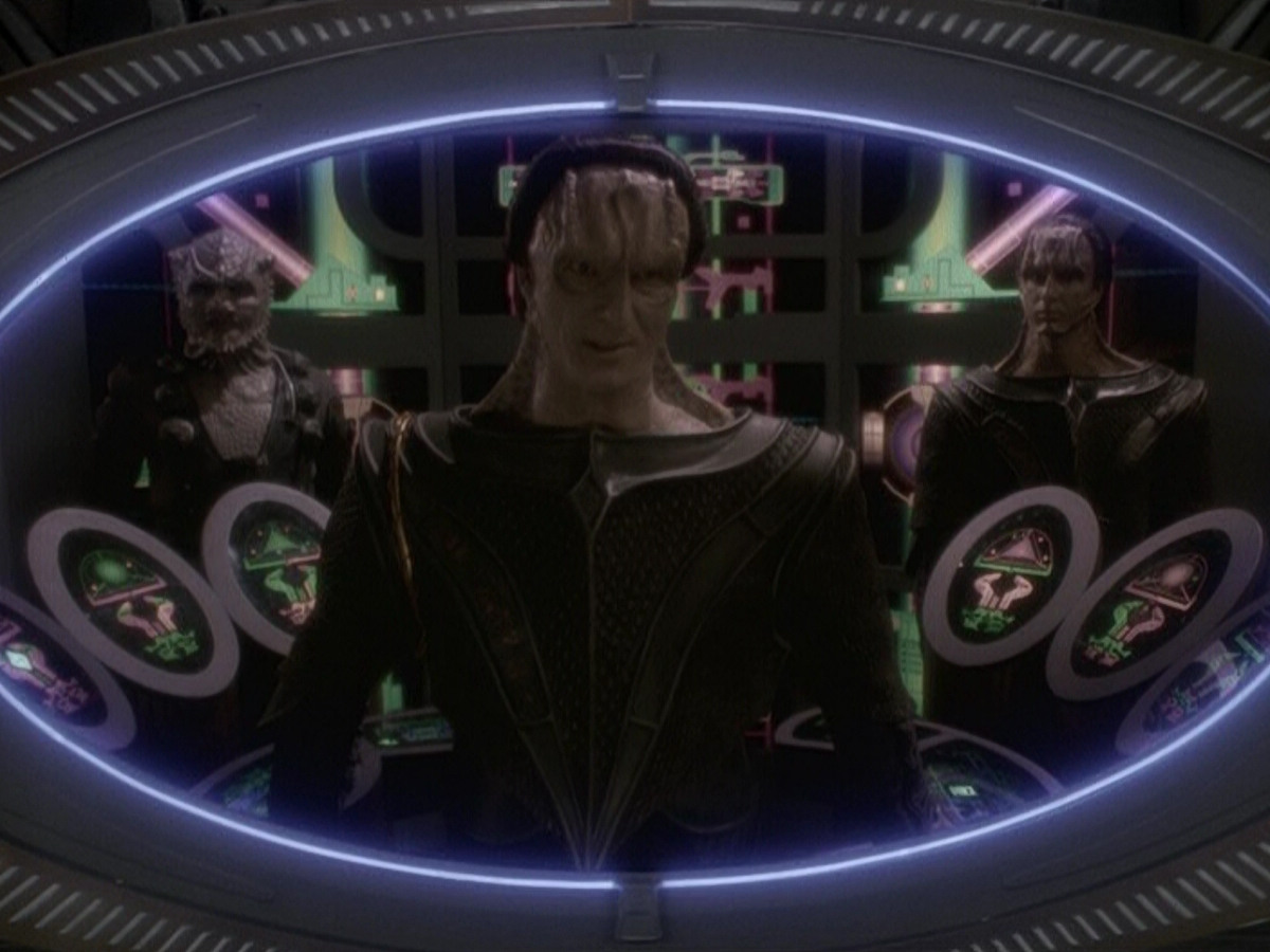 extant_StarTrek_DS9_5x19-TiesOfBloodAndWater_01872.jpg