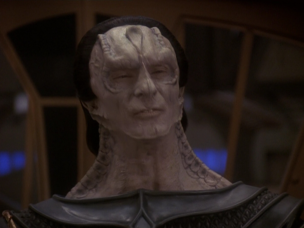 extant_StarTrek_DS9_5x19-TiesOfBloodAndWater_01930.jpg
