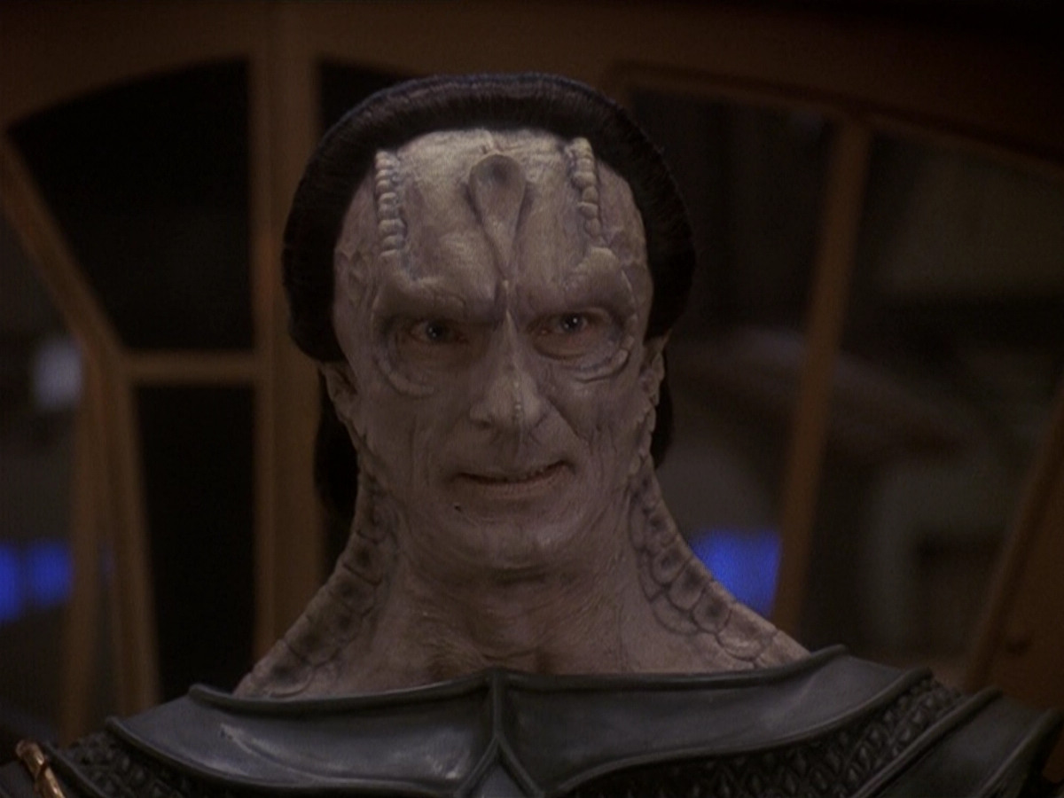 extant_StarTrek_DS9_5x19-TiesOfBloodAndWater_01960.jpg