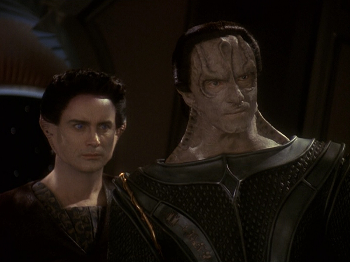 extant_StarTrek_DS9_5x19-TiesOfBloodAndWater_02017.jpg