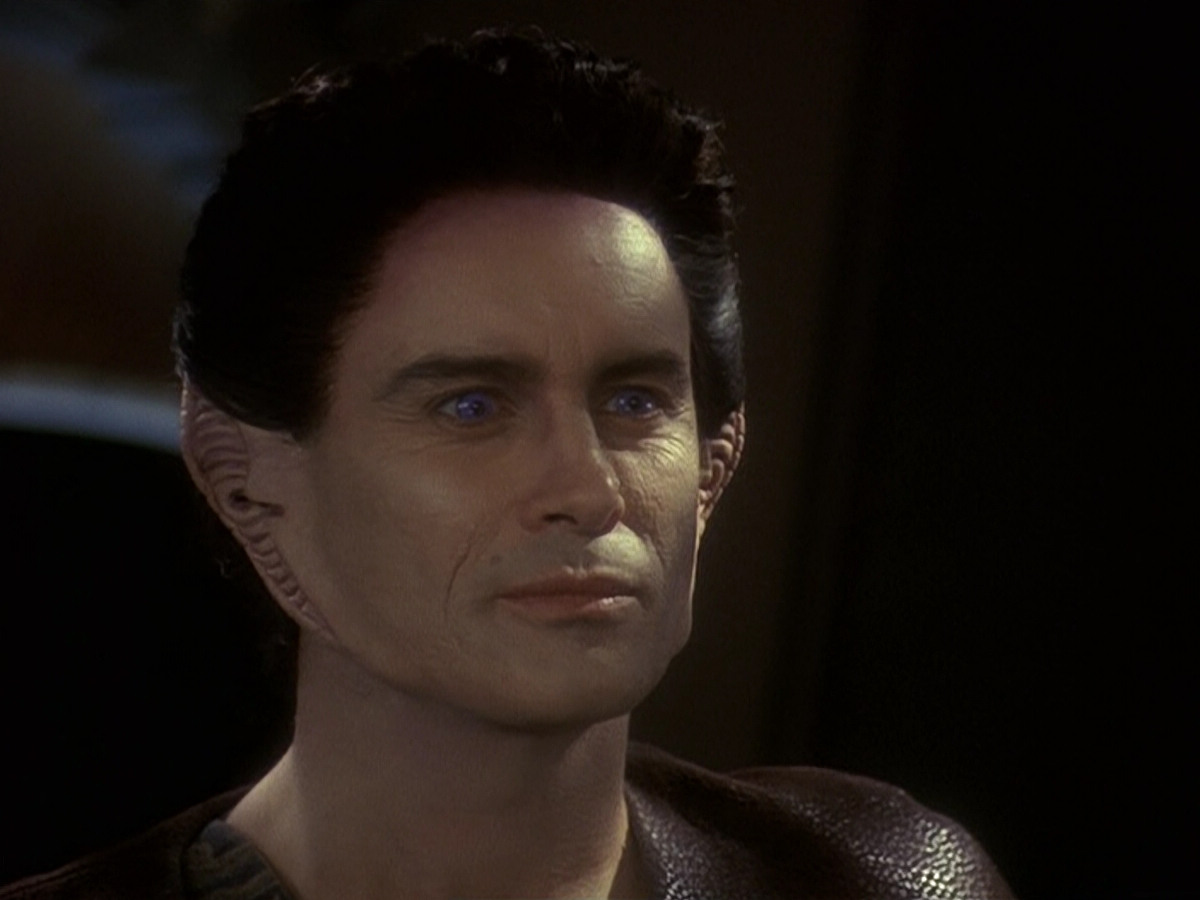 extant_StarTrek_DS9_5x19-TiesOfBloodAndWater_02024.jpg