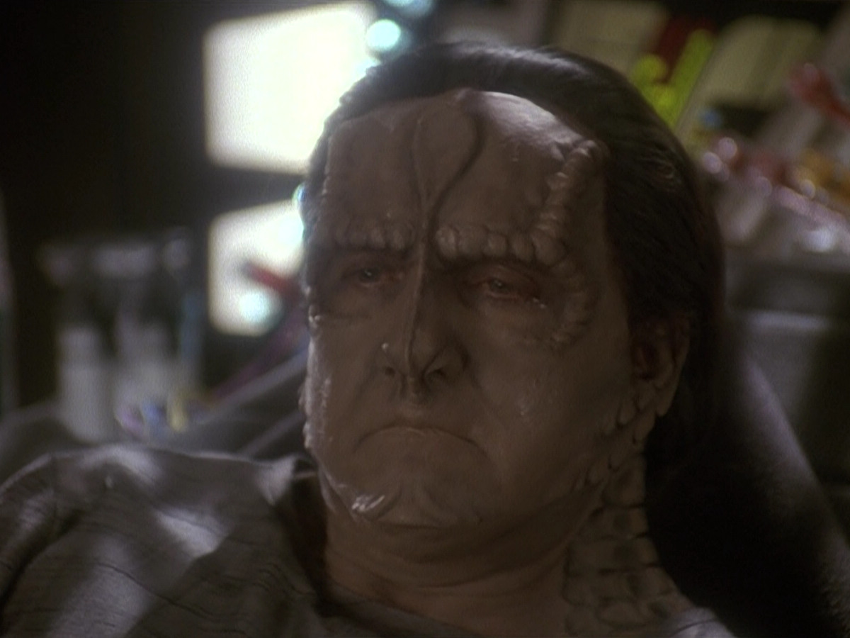 extant_StarTrek_DS9_5x19-TiesOfBloodAndWater_02025.jpg