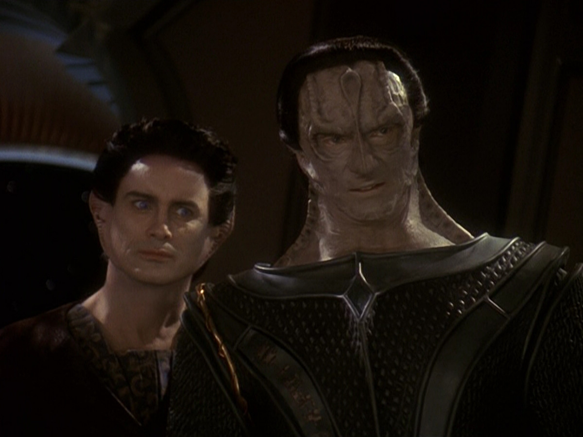 extant_StarTrek_DS9_5x19-TiesOfBloodAndWater_02043.jpg
