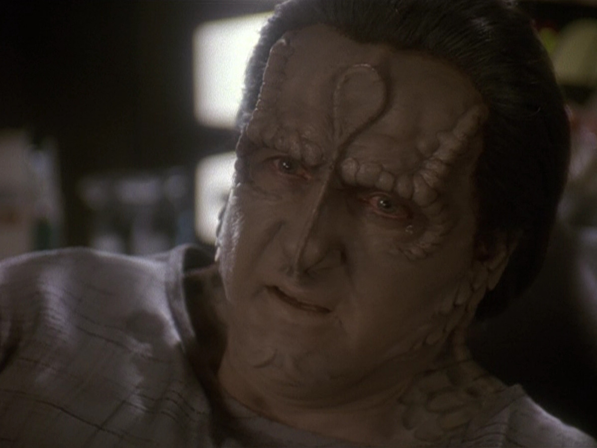 extant_StarTrek_DS9_5x19-TiesOfBloodAndWater_02072.jpg