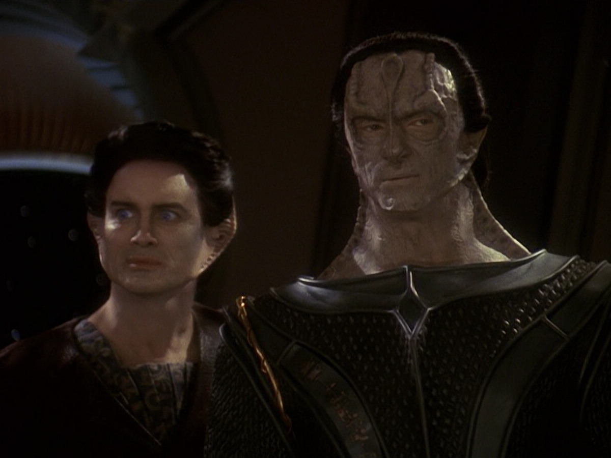 extant_StarTrek_DS9_5x19-TiesOfBloodAndWater_02102.jpg