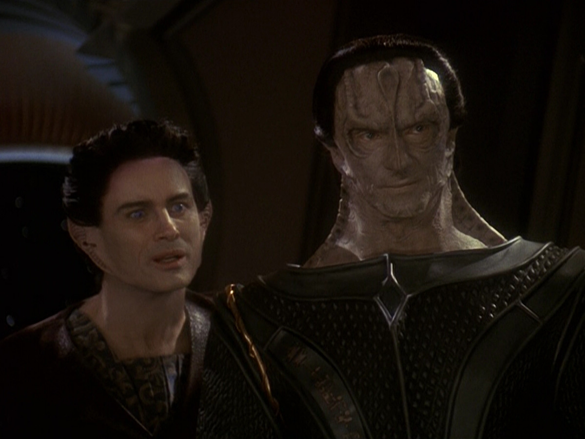 extant_StarTrek_DS9_5x19-TiesOfBloodAndWater_02107.jpg