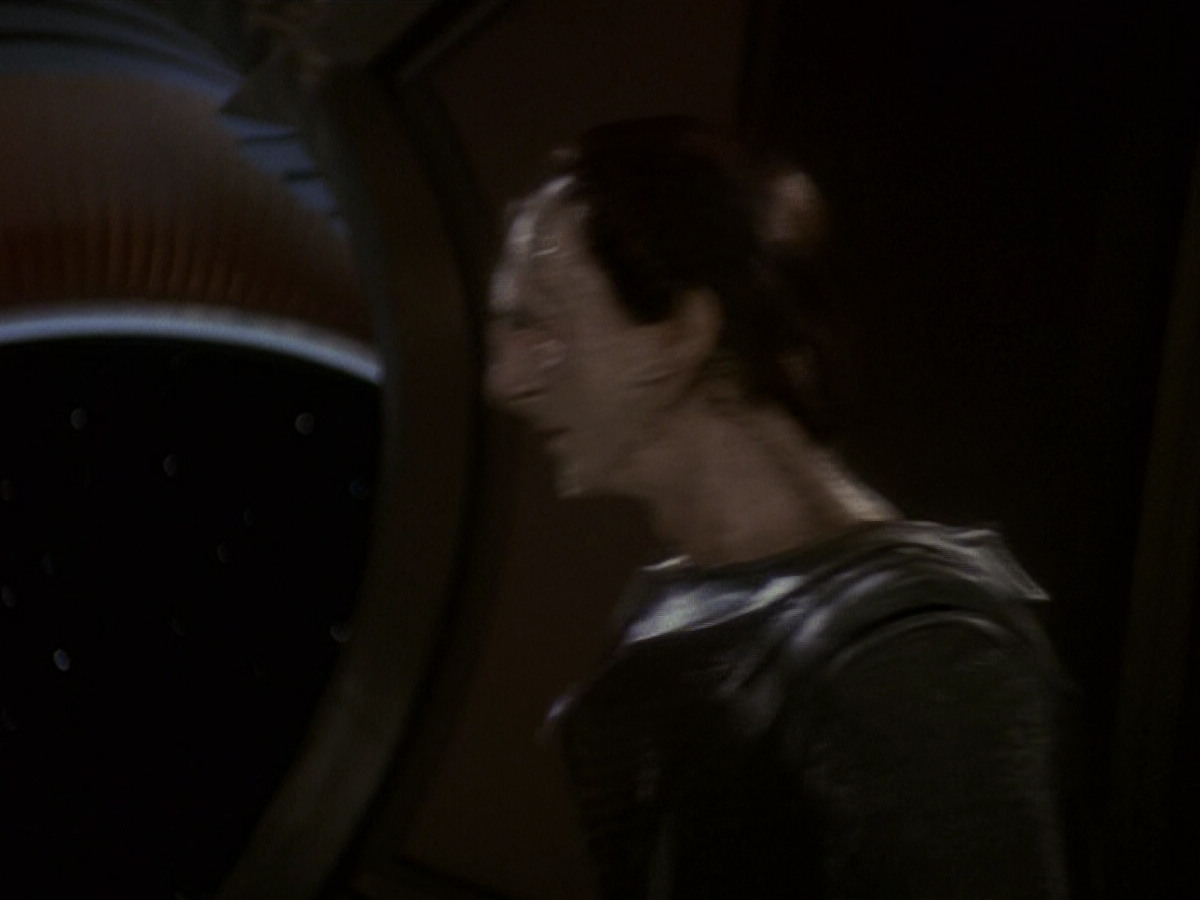 extant_StarTrek_DS9_5x19-TiesOfBloodAndWater_02114.jpg