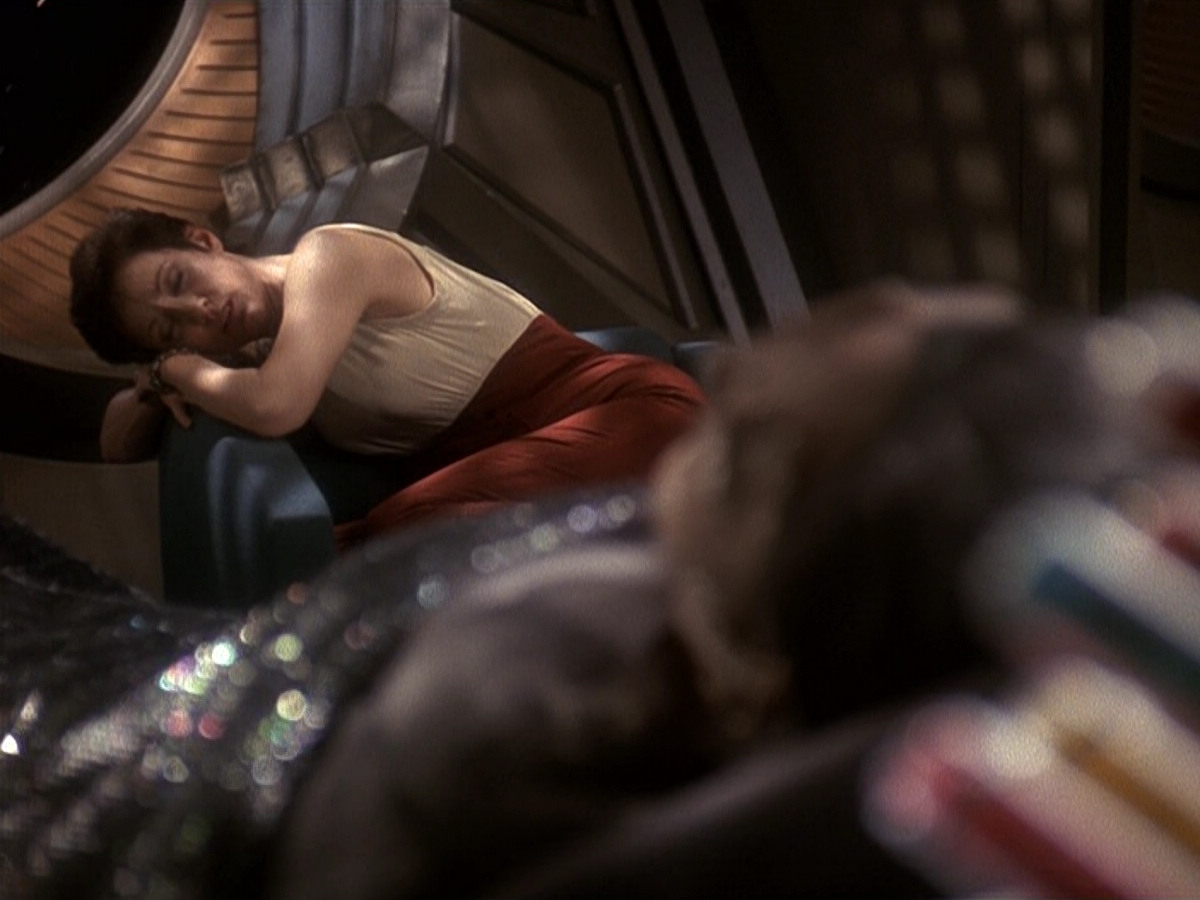 extant_StarTrek_DS9_5x19-TiesOfBloodAndWater_02158.jpg
