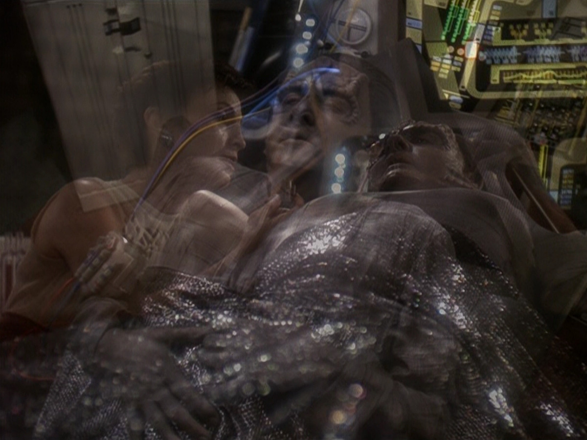 extant_StarTrek_DS9_5x19-TiesOfBloodAndWater_02181.jpg