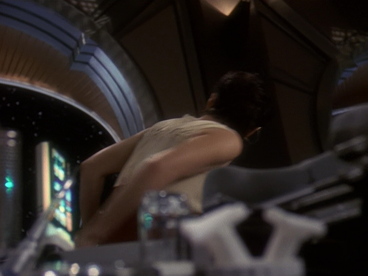 extant_StarTrek_DS9_5x19-TiesOfBloodAndWater_02187.jpg