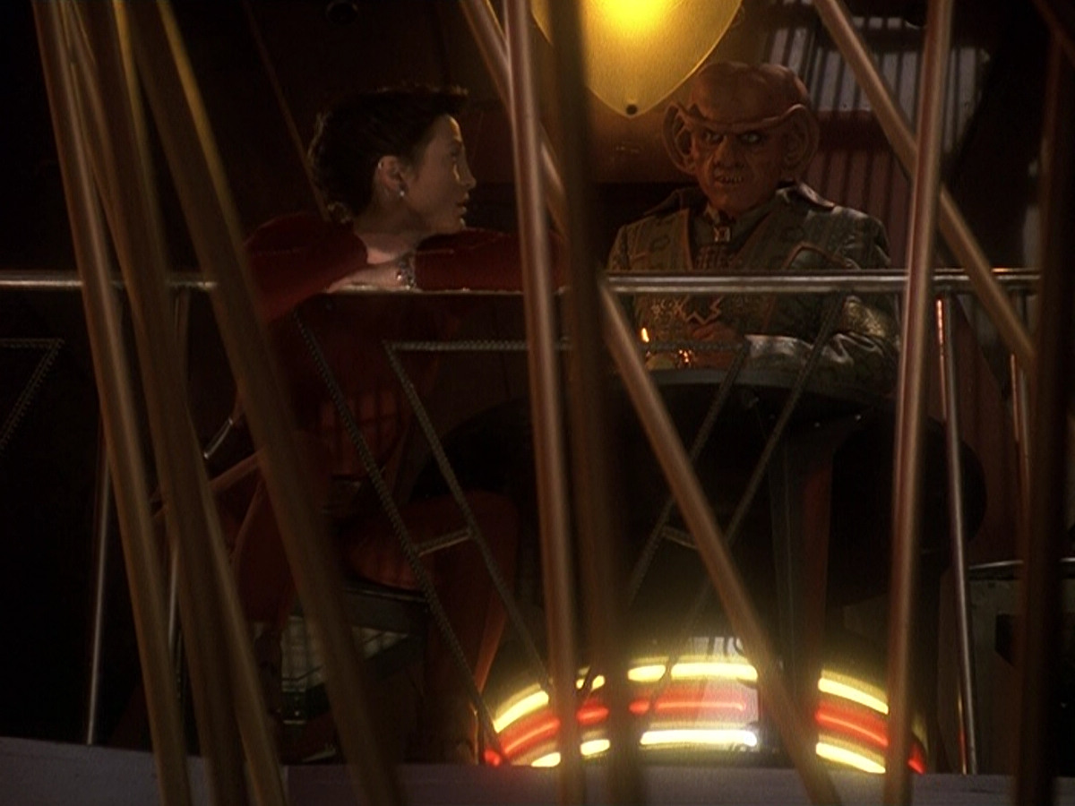 extant_StarTrek_DS9_5x19-TiesOfBloodAndWater_02217.jpg