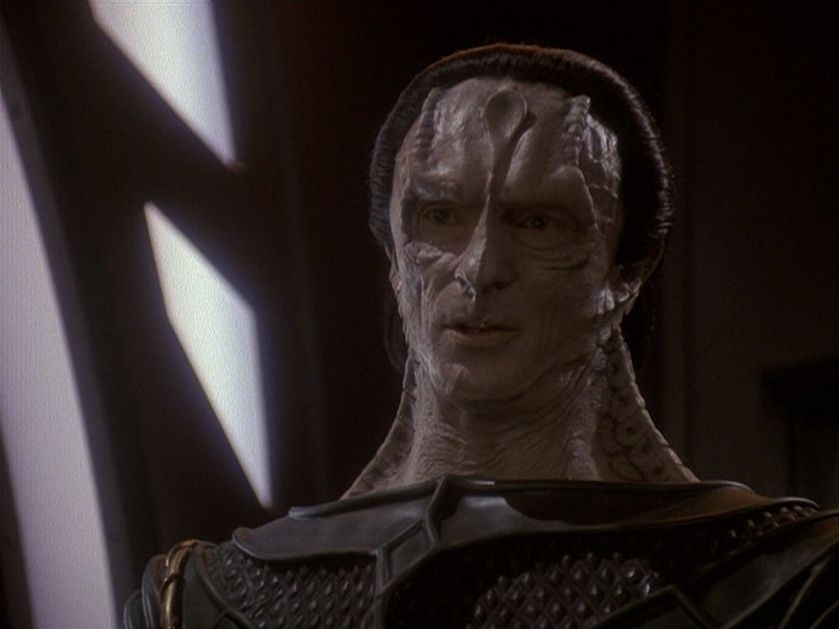 extant_StarTrek_DS9_5x19-TiesOfBloodAndWater_02283.jpg
