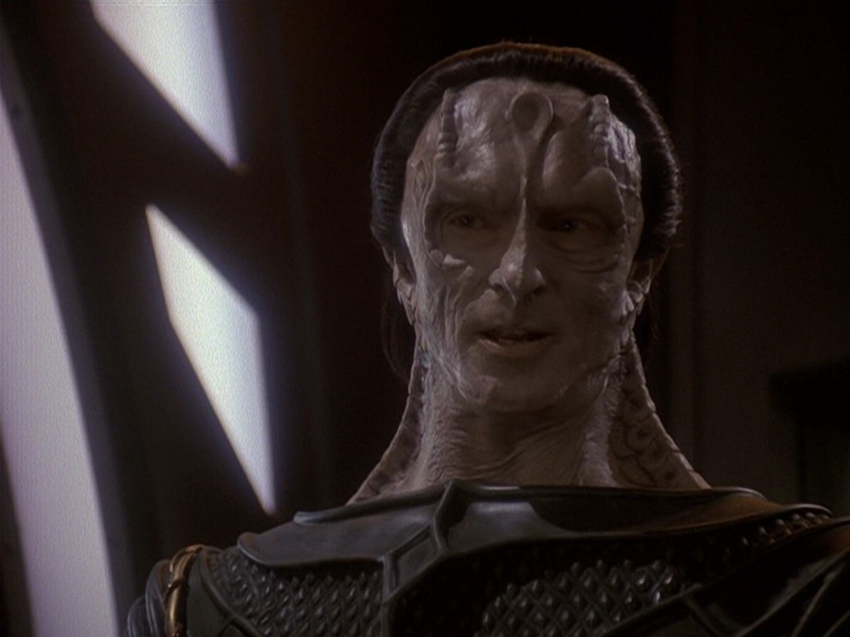 extant_StarTrek_DS9_5x19-TiesOfBloodAndWater_02284.jpg