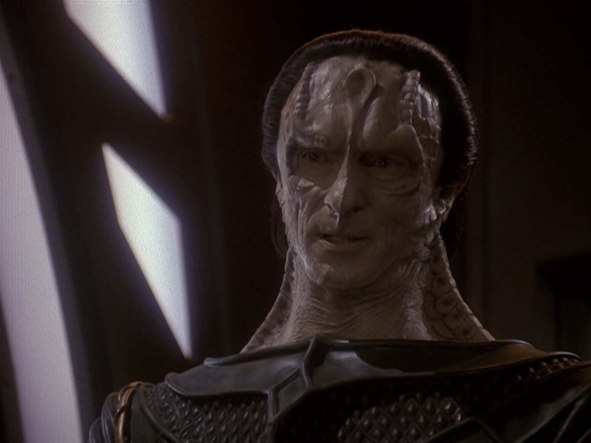 extant_StarTrek_DS9_5x19-TiesOfBloodAndWater_02291.jpg