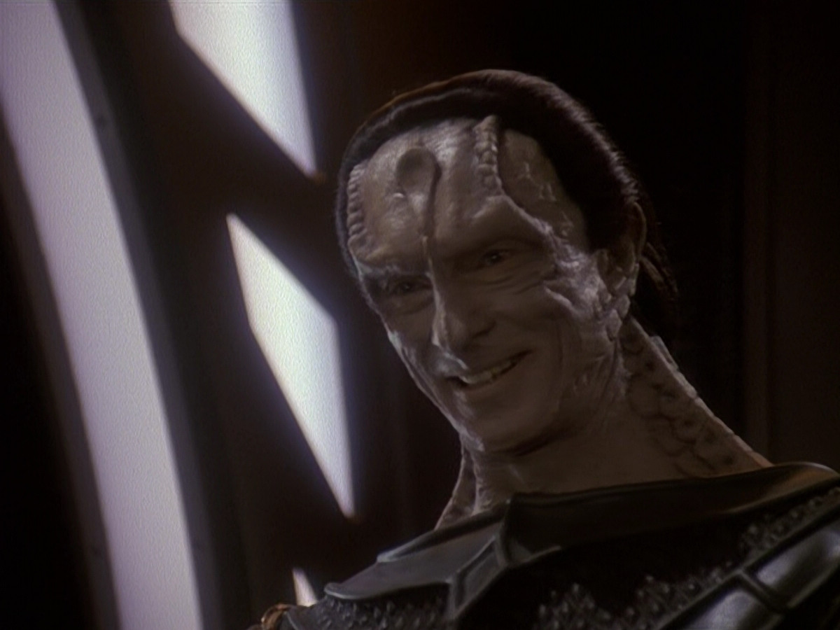 extant_StarTrek_DS9_5x19-TiesOfBloodAndWater_02349.jpg