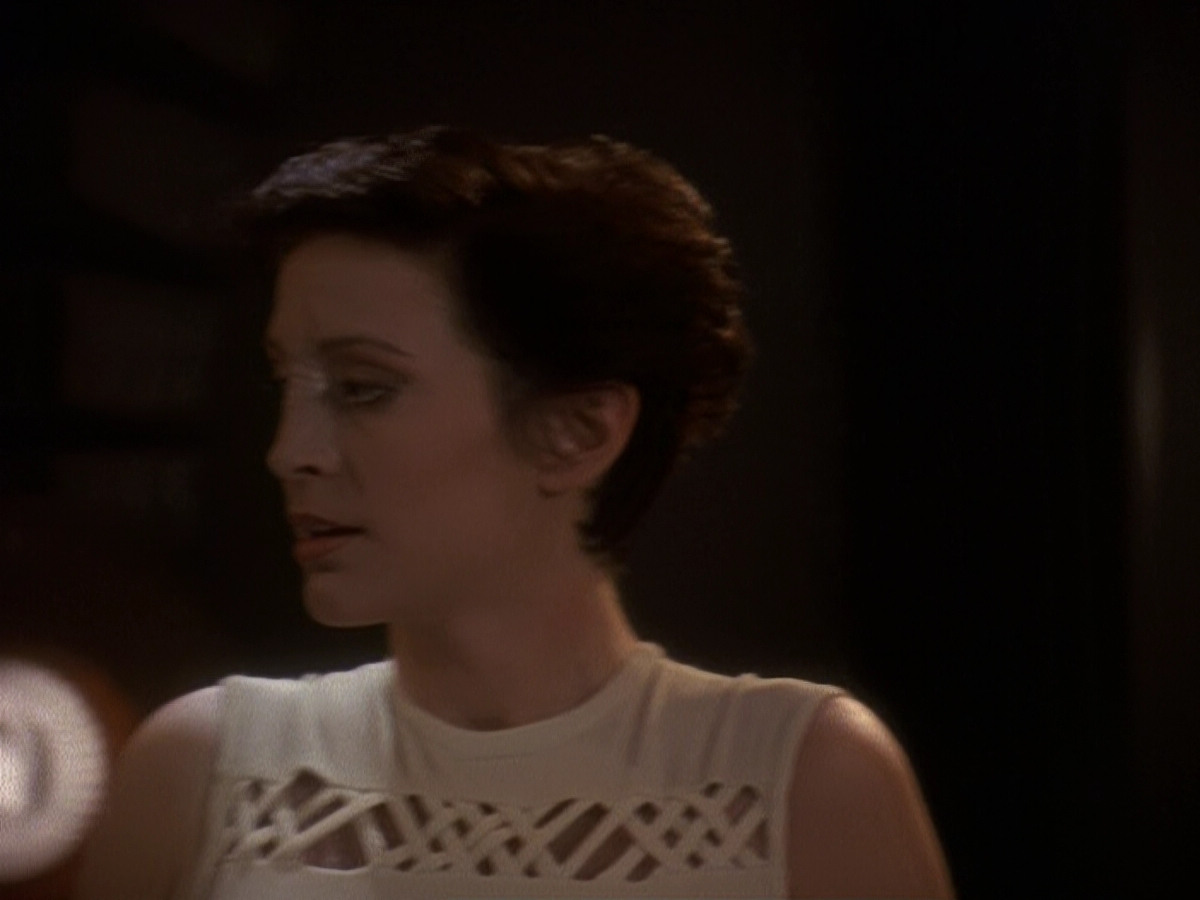 extant_StarTrek_DS9_5x19-TiesOfBloodAndWater_02411.jpg