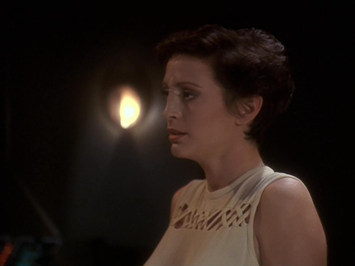 extant_StarTrek_DS9_5x19-TiesOfBloodAndWater_02419.jpg