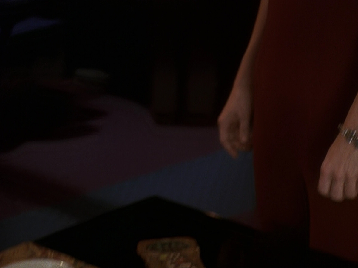 extant_StarTrek_DS9_5x19-TiesOfBloodAndWater_02422.jpg