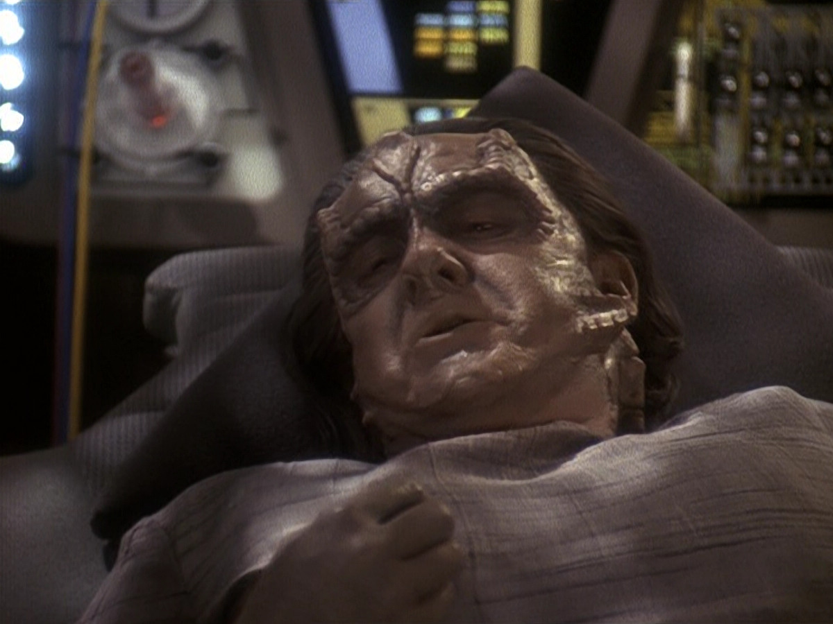 extant_StarTrek_DS9_5x19-TiesOfBloodAndWater_02530.jpg