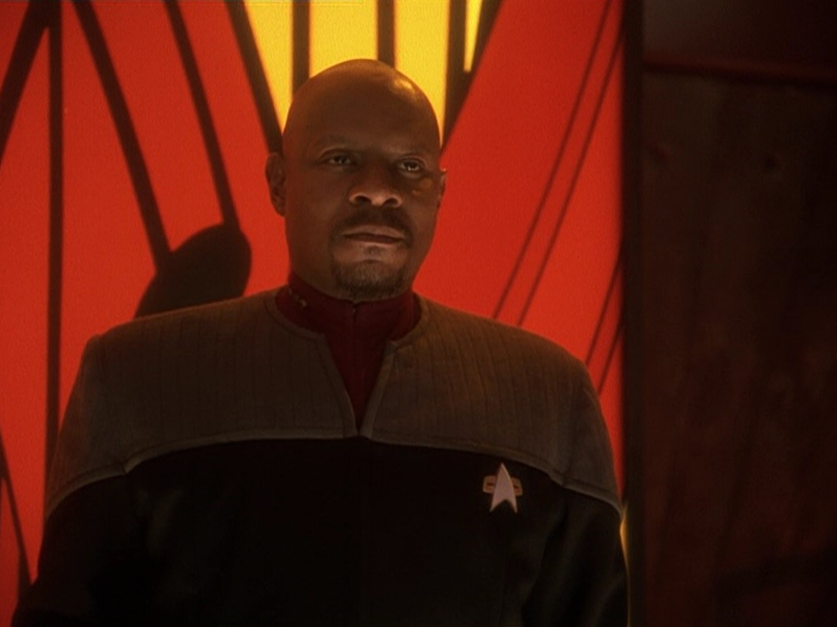 extant_StarTrek_DS9_5x19-TiesOfBloodAndWater_02584.jpg