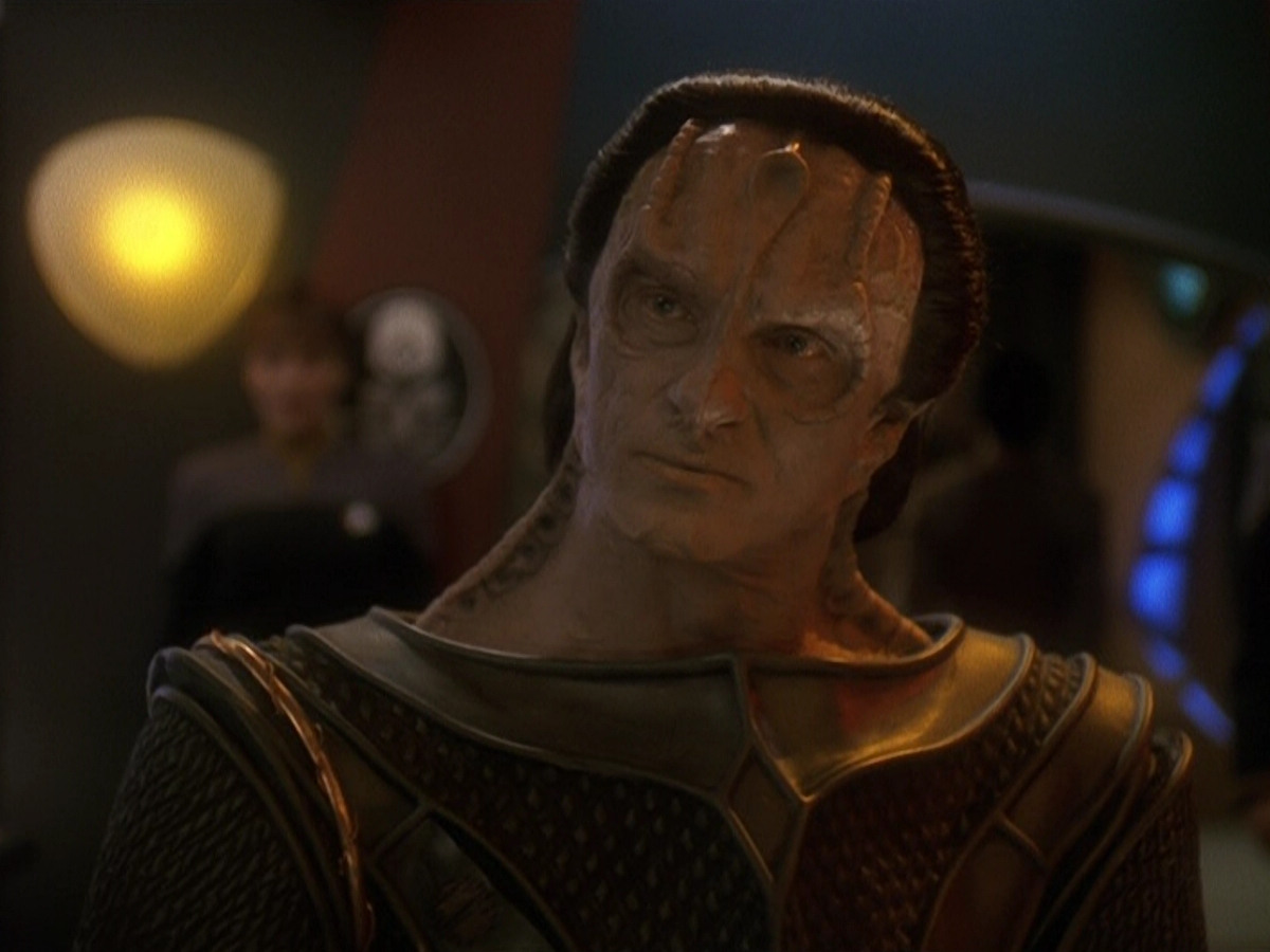 extant_StarTrek_DS9_5x19-TiesOfBloodAndWater_02646.jpg