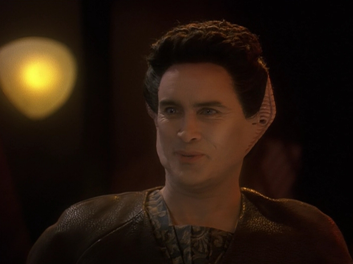 extant_StarTrek_DS9_5x19-TiesOfBloodAndWater_02693.jpg