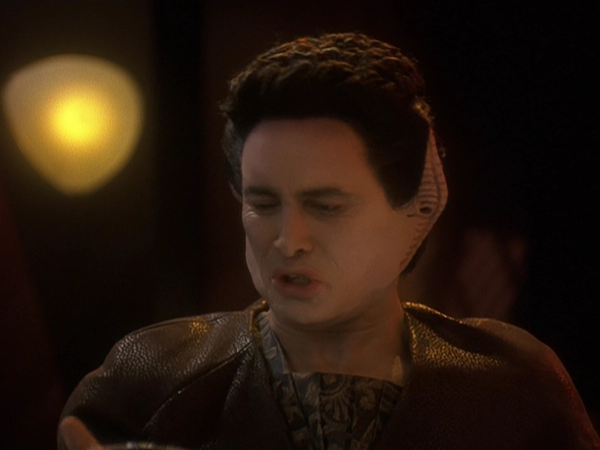 extant_StarTrek_DS9_5x19-TiesOfBloodAndWater_02709.jpg