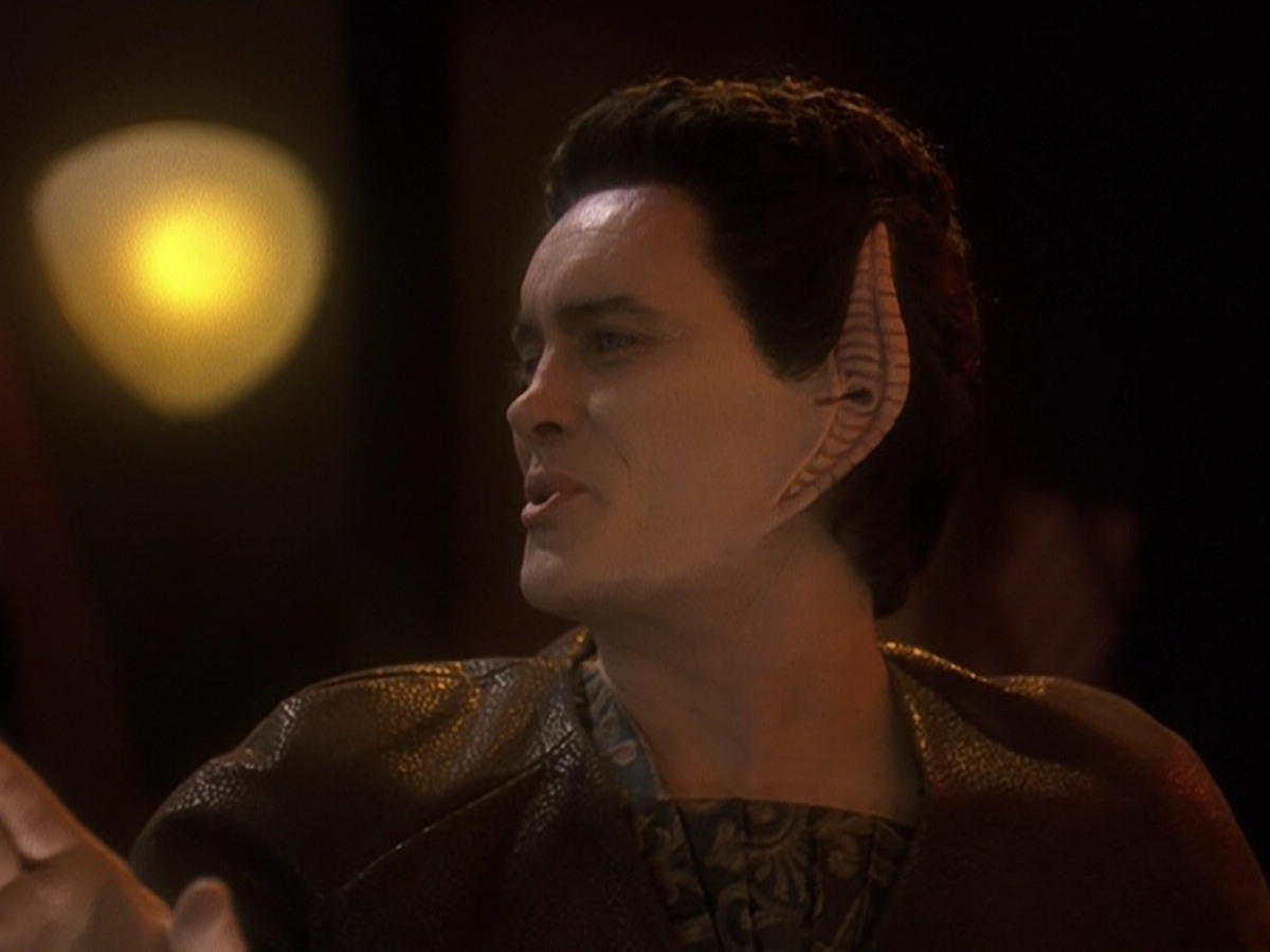 extant_StarTrek_DS9_5x19-TiesOfBloodAndWater_02722.jpg