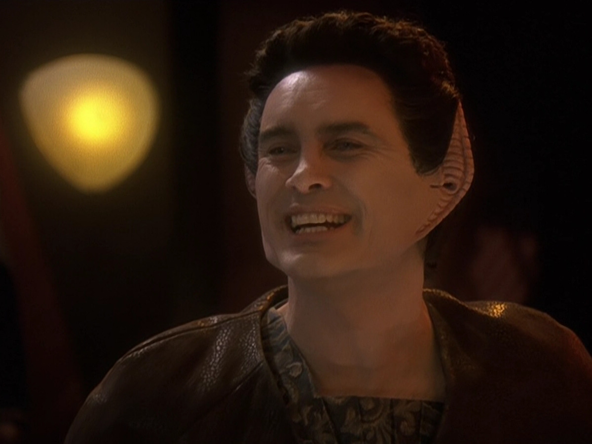extant_StarTrek_DS9_5x19-TiesOfBloodAndWater_02726.jpg