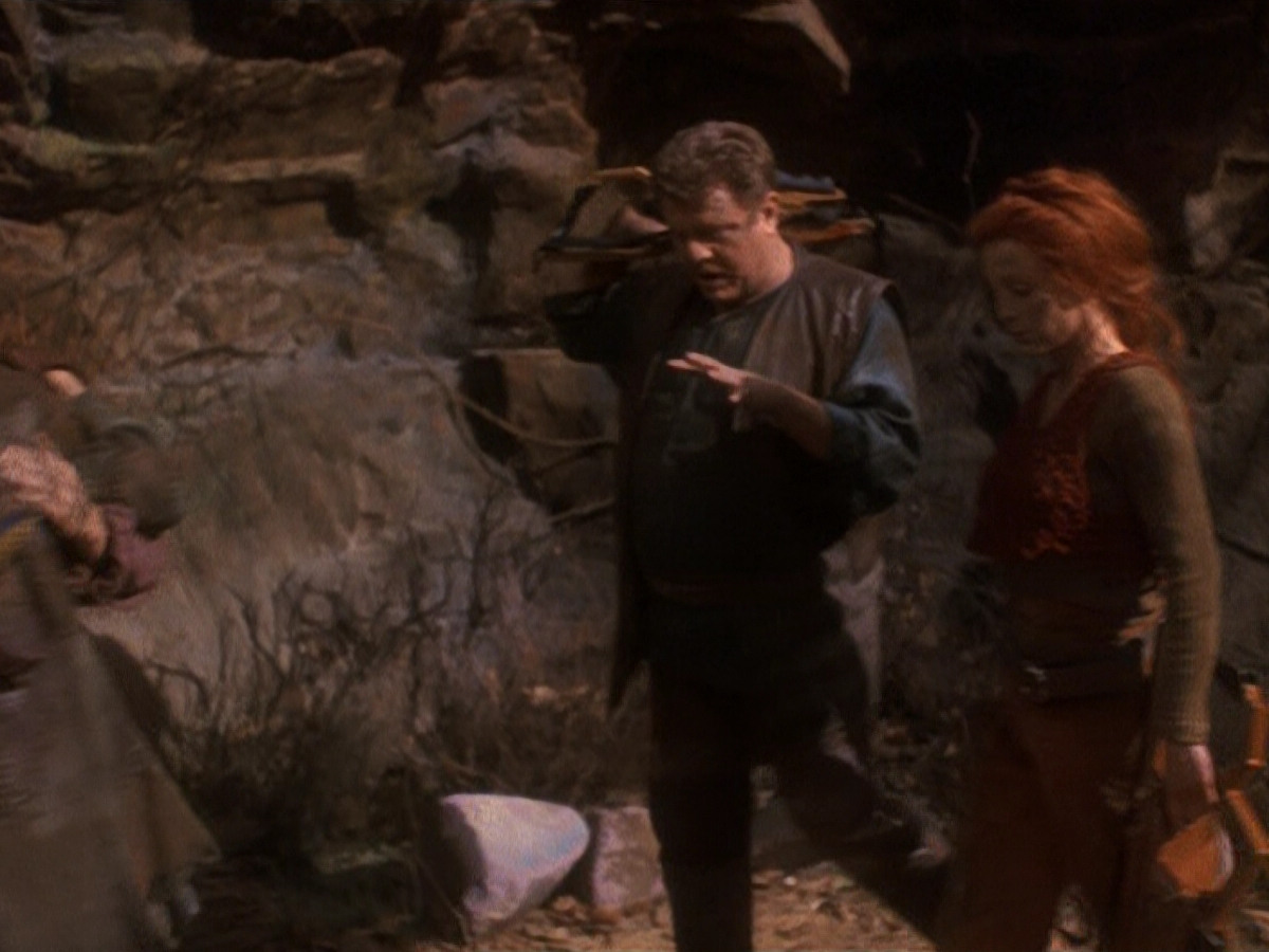 extant_StarTrek_DS9_5x19-TiesOfBloodAndWater_03099.jpg