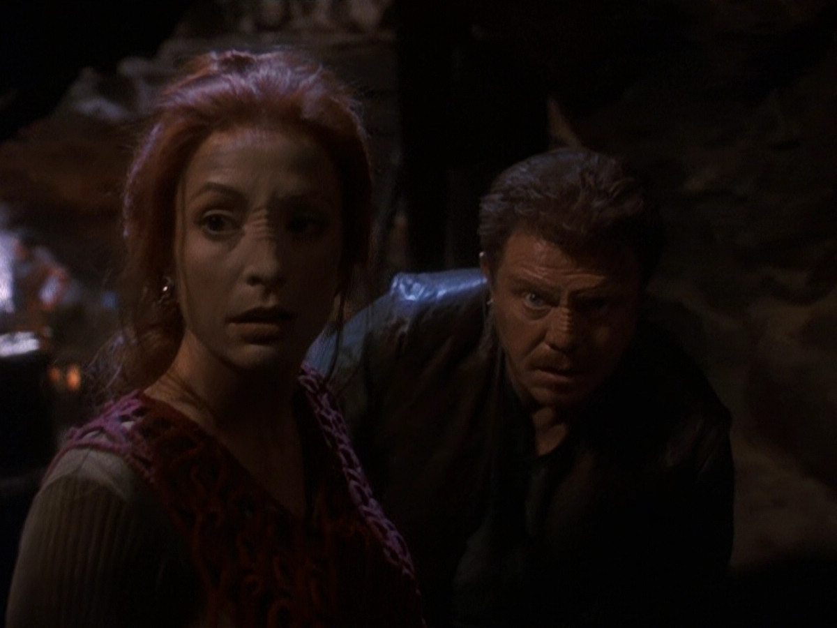 extant_StarTrek_DS9_5x19-TiesOfBloodAndWater_03130.jpg