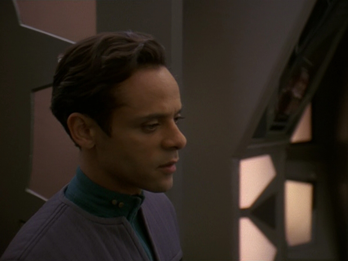 extant_StarTrek_DS9_5x19-TiesOfBloodAndWater_03296.jpg