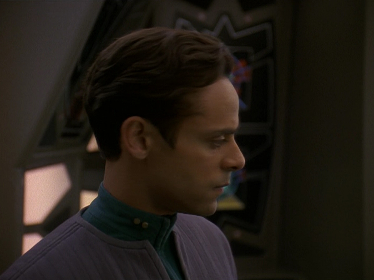 extant_StarTrek_DS9_5x19-TiesOfBloodAndWater_03305.jpg