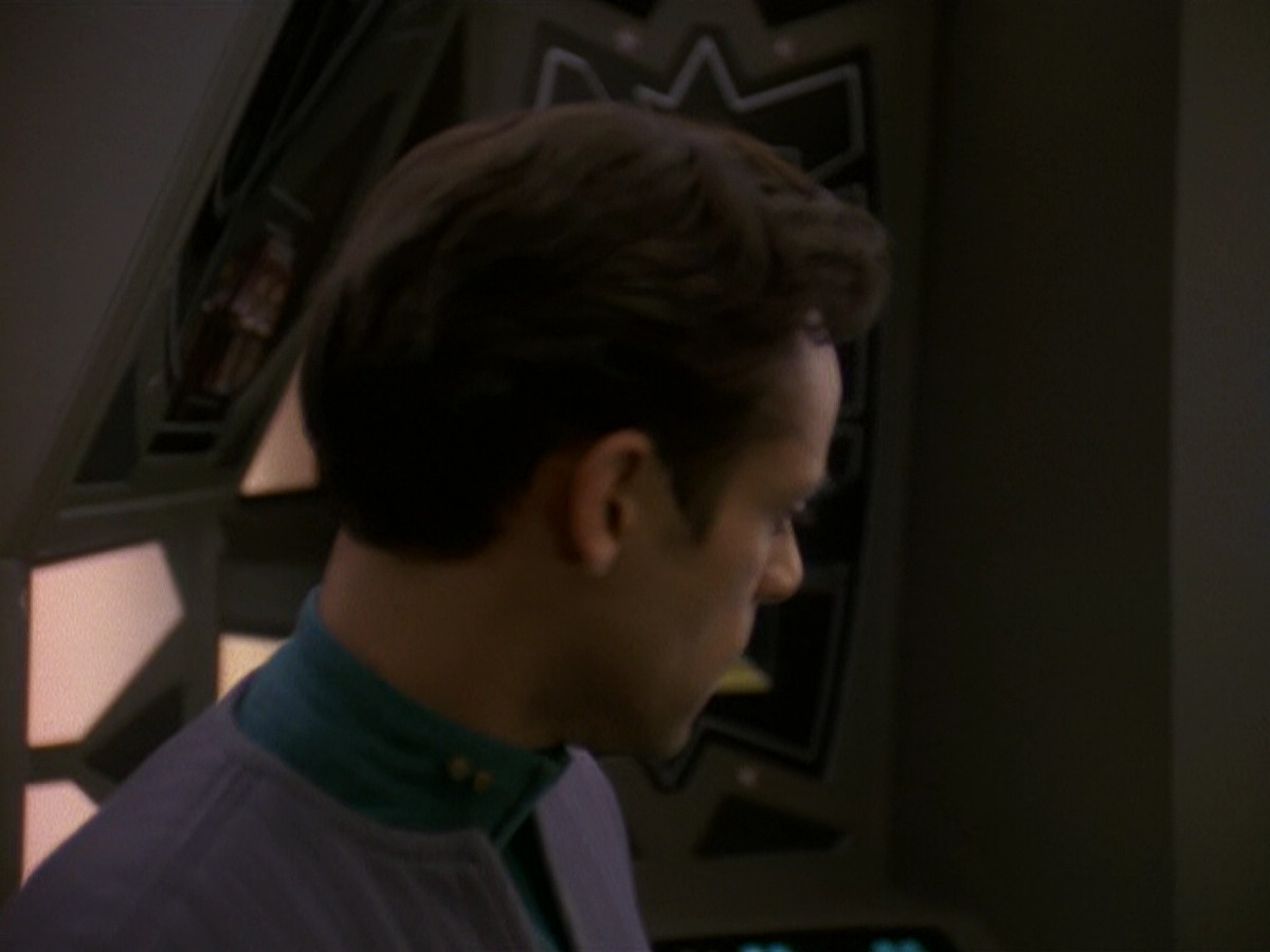 extant_StarTrek_DS9_5x19-TiesOfBloodAndWater_03306.jpg