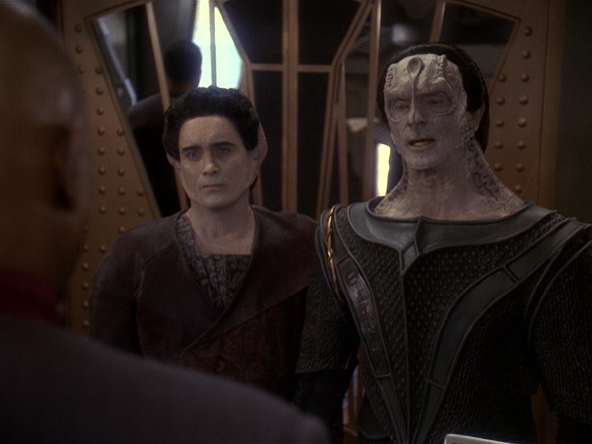 extant_StarTrek_DS9_5x19-TiesOfBloodAndWater_03612.jpg