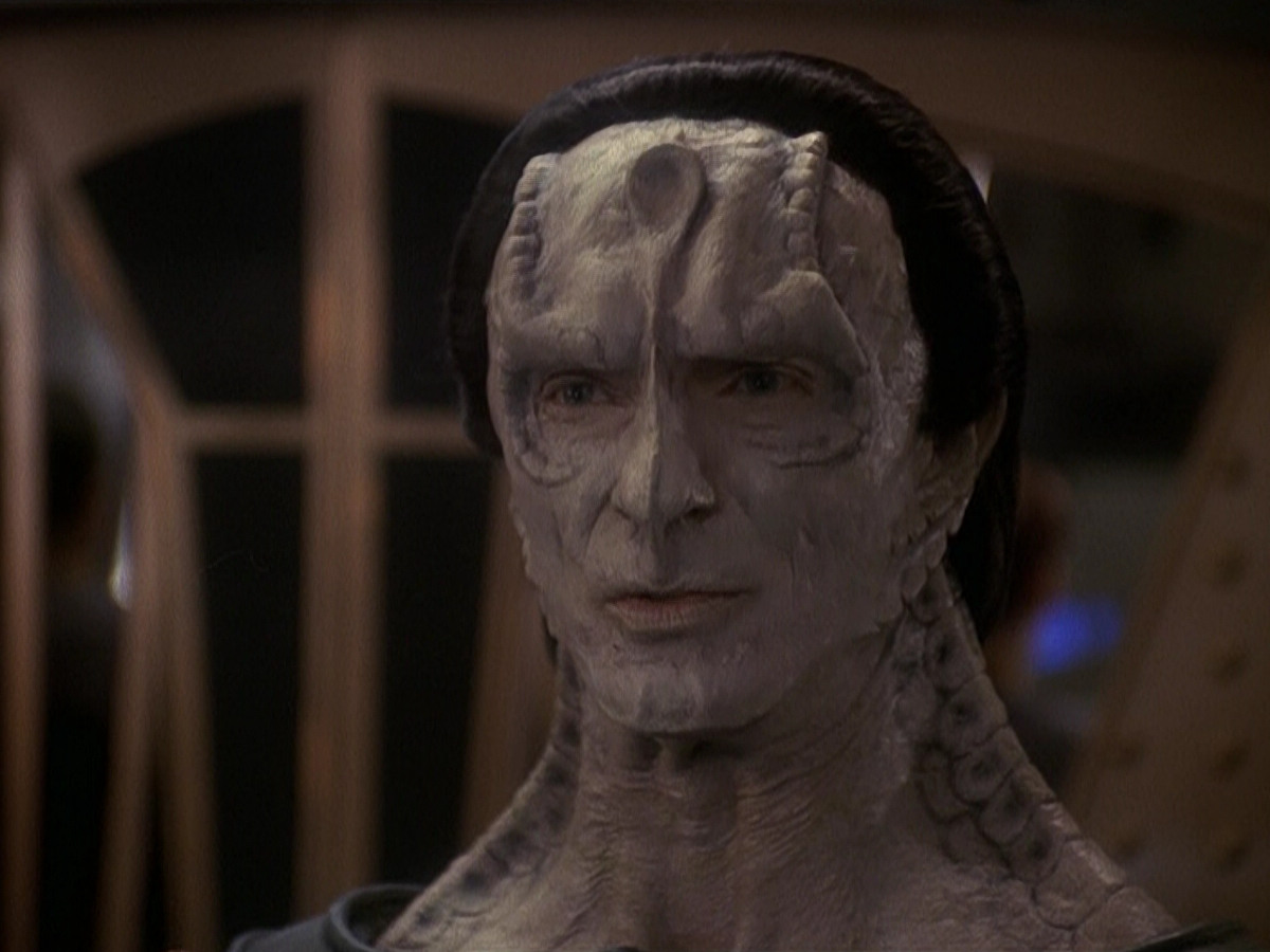 extant_StarTrek_DS9_5x19-TiesOfBloodAndWater_03642.jpg