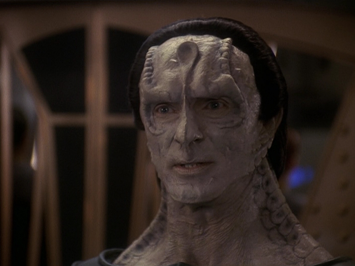 extant_StarTrek_DS9_5x19-TiesOfBloodAndWater_03645.jpg